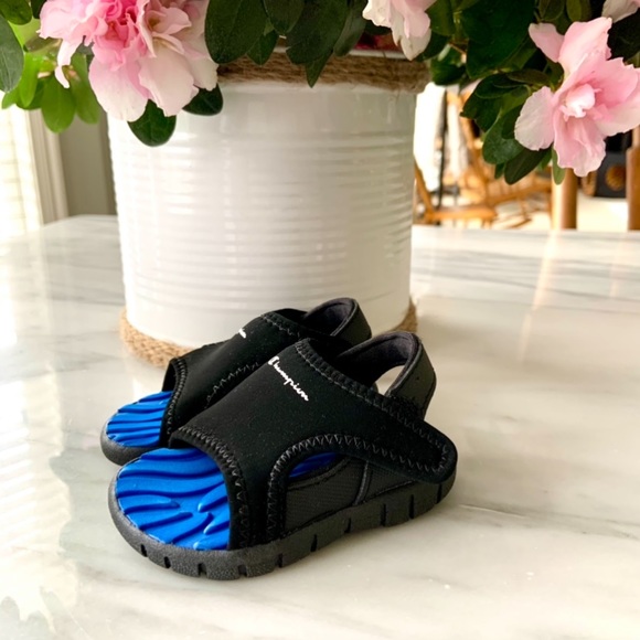 Champion•NIB•2-Wide•Neoprene Water Sandals - Picture 7 of 11